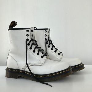 Dr. Martens 1460 Women’s Smooth Boots in White, size 8L